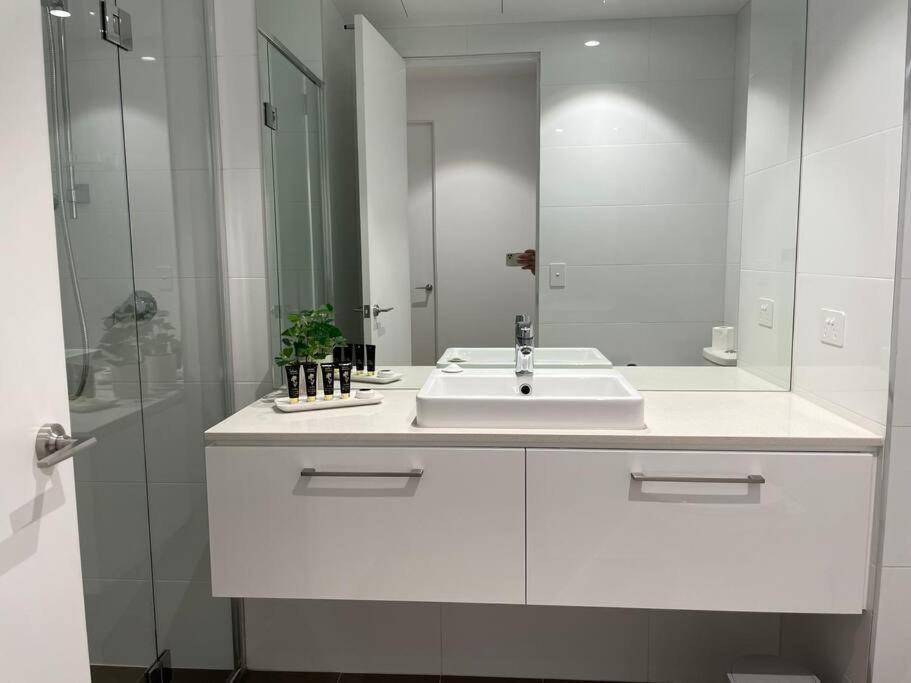 Lux 3 Bedroom Apartment In Southbank Мельбурн Экстерьер фото